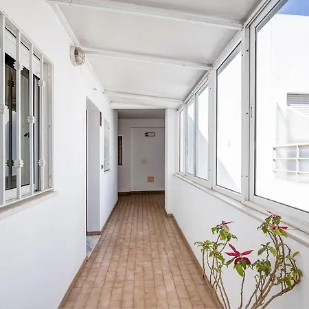 Apartamento Quarteira Apartment *