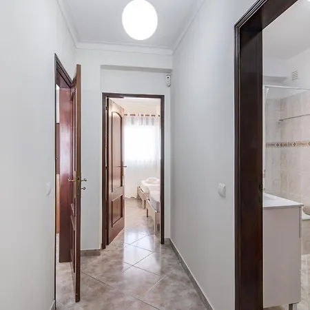 Quarteira Apartment Apartment *